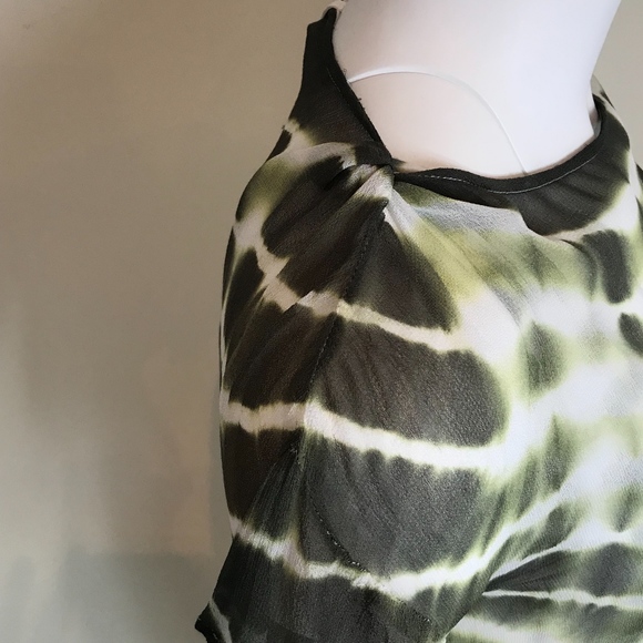 House Of Harlow 1960 Army Viscose Multi layer top - Picture 2 of 7